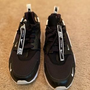 Nike air huarache run premium zip